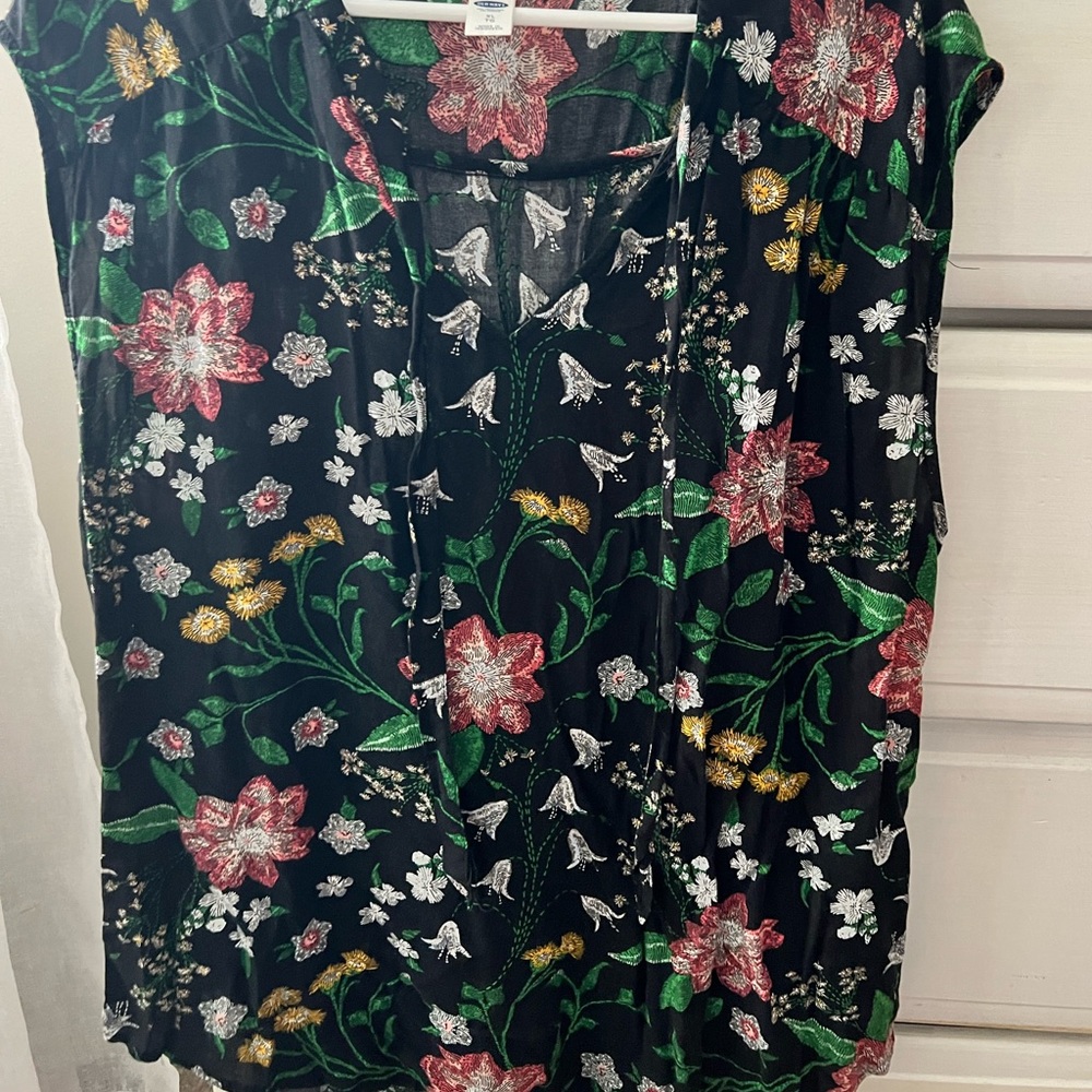 Old navy blouse